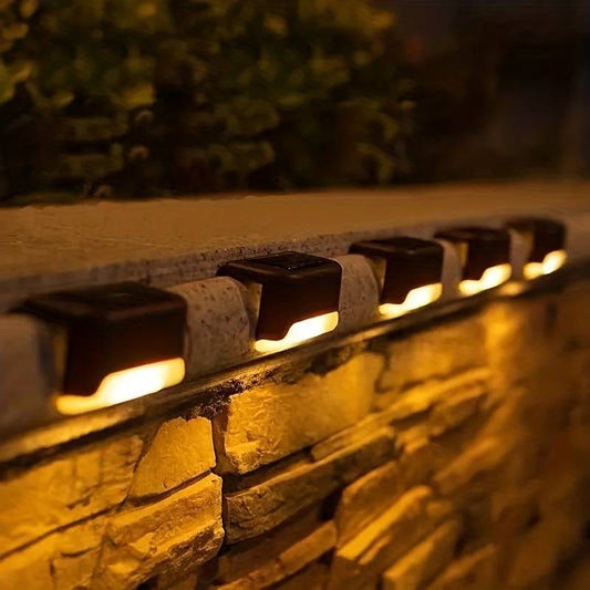 Solar Fence Light – Pack of 8 Balcony Rail Setting – Tavellix