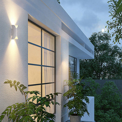 Elovira | Modern Outdoor Wall Light with Integrated LED and IP65 Weatherproof Design for Exterior Walls