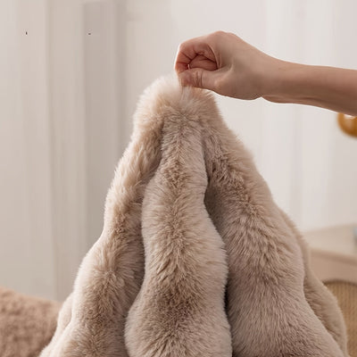 Round Bubble Rug – Living Room Accent Setting – Tavellix