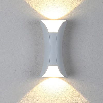 Elovira | Modern Outdoor Wall Light with Integrated LED and IP65 Weatherproof Design for Exterior Walls