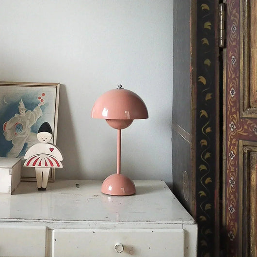 Dome Table Lamp – Burgundy Finish Detail – Tavellix