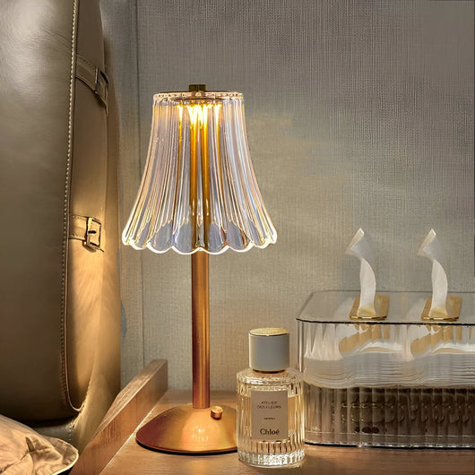 Wireless Table Lamp – Bedside Table Placement Detail – Tavellix