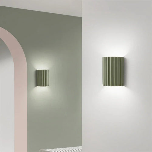 Resin Wall Light – Up & Down Ambient Glow – Ribbed Sculptural Wall Sconce for Bedroom Hallway Living Room