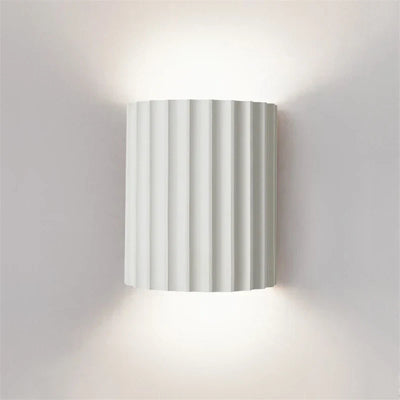 Resin Wall Light – Up & Down Ambient Glow – Ribbed Sculptural Wall Sconce for Bedroom Hallway Living Room