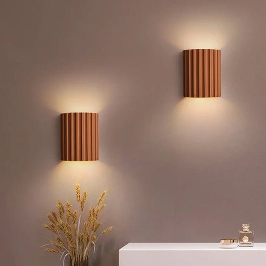 Resin Wall Light – Up & Down Ambient Glow – Ribbed Sculptural Wall Sconce for Bedroom Hallway Living Room