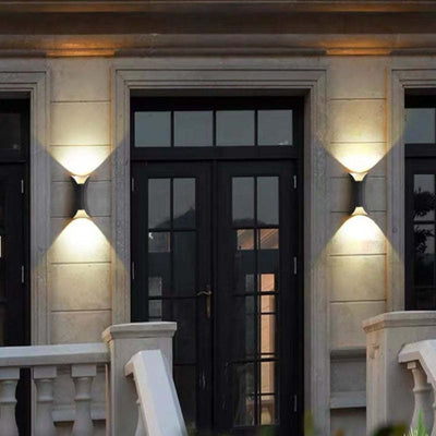 Elovira | Modern Outdoor Wall Light with Integrated LED and IP65 Weatherproof Design for Exterior Walls